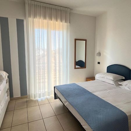 Hotel Berenice Rimini Ngoại thất bức ảnh