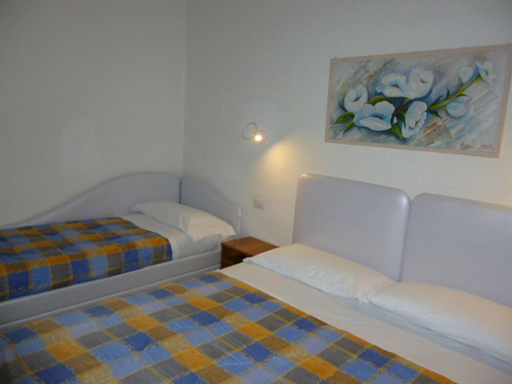 Hotel Berenice Rimini Ngoại thất bức ảnh