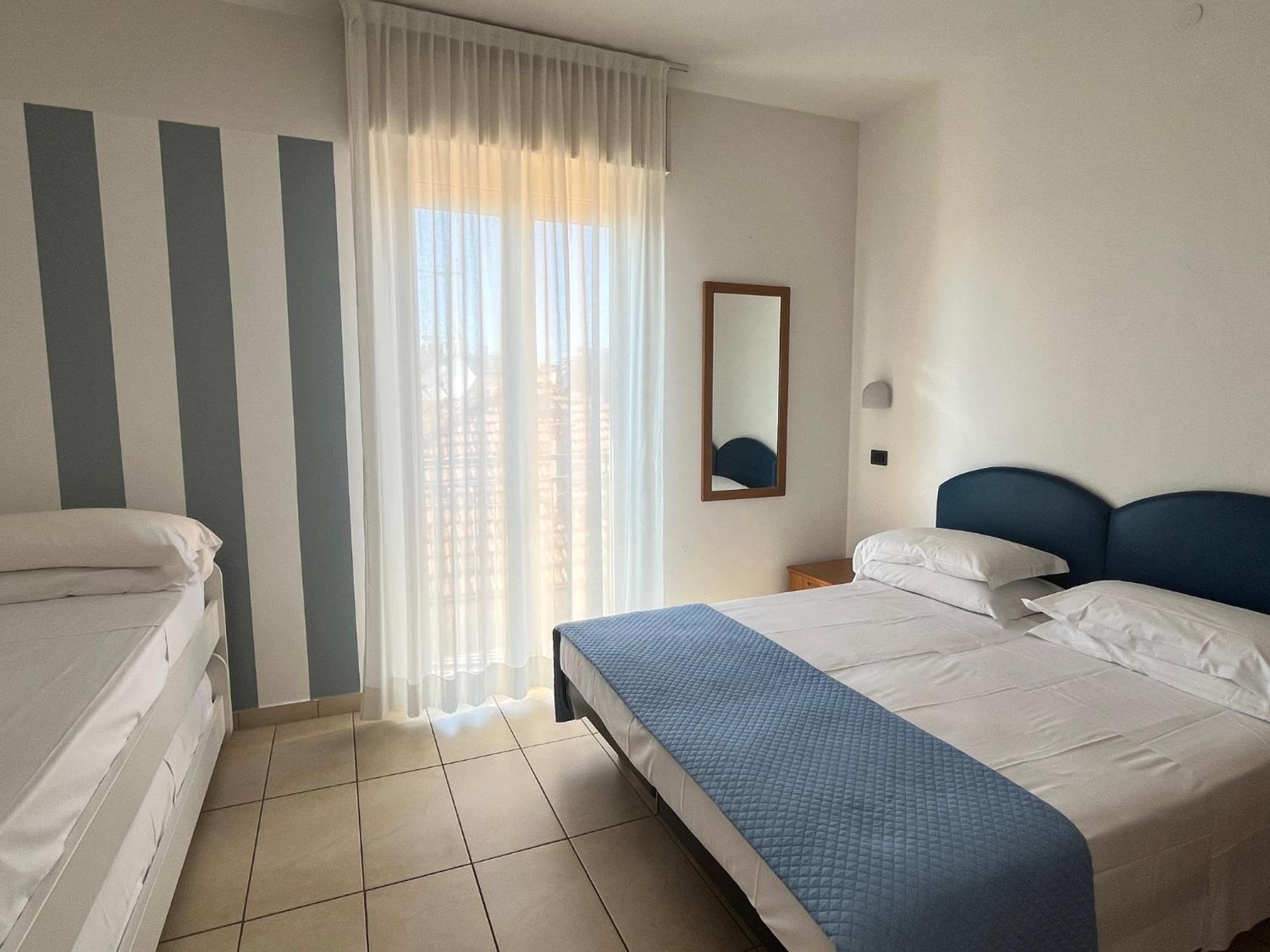Hotel Berenice Rimini Ngoại thất bức ảnh