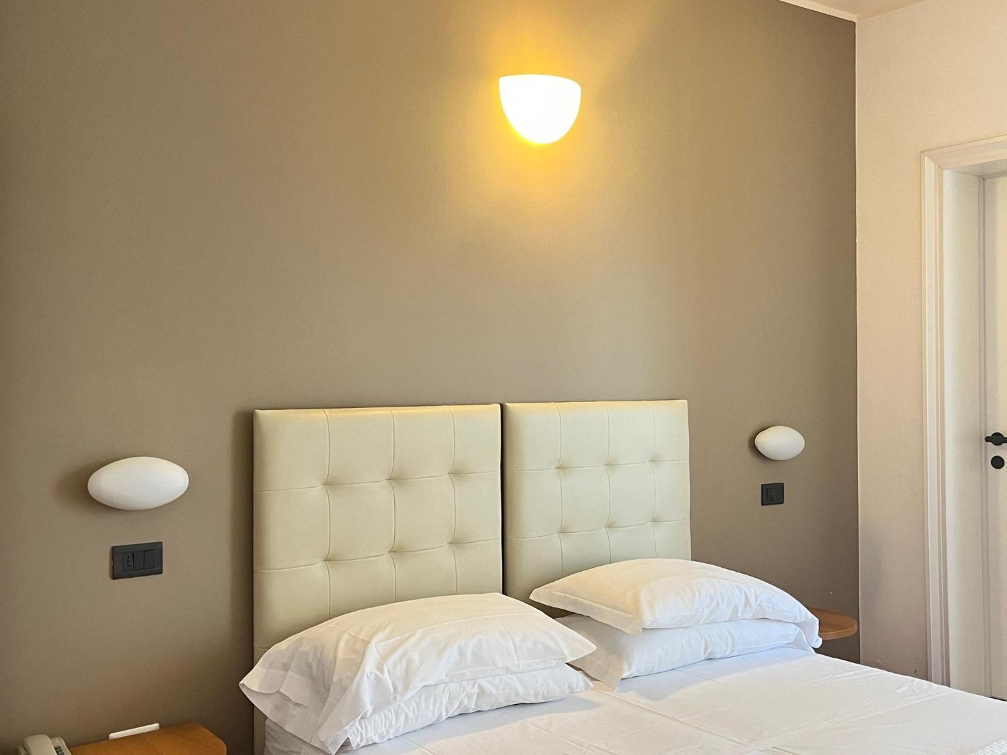 Hotel Berenice Rimini Ngoại thất bức ảnh