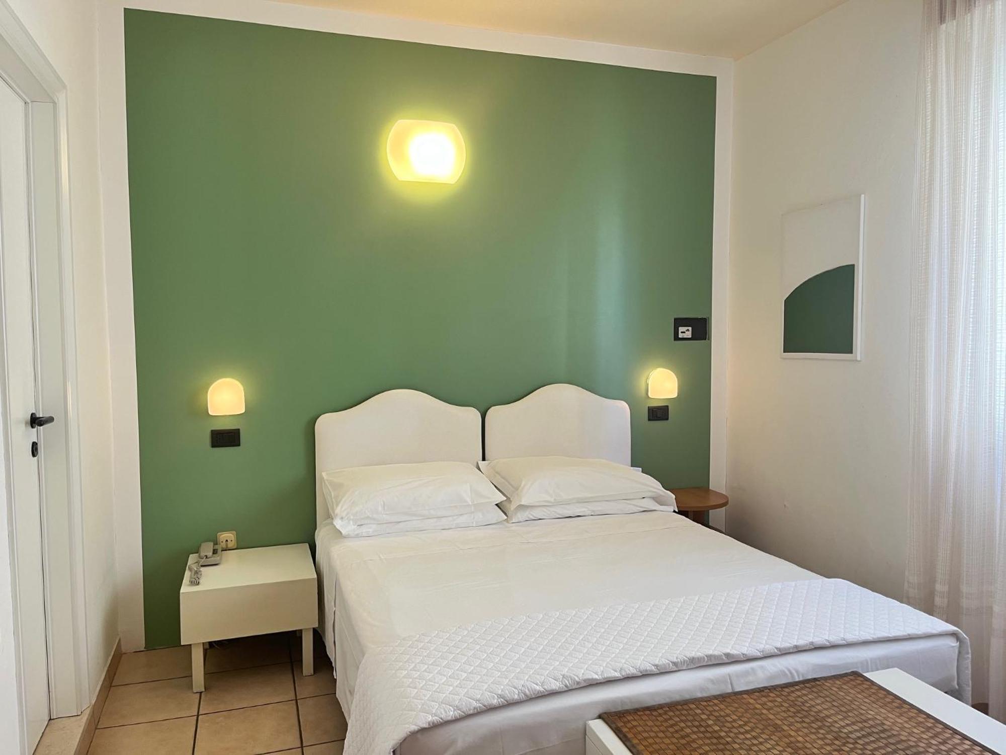 Hotel Berenice Rimini Ngoại thất bức ảnh
