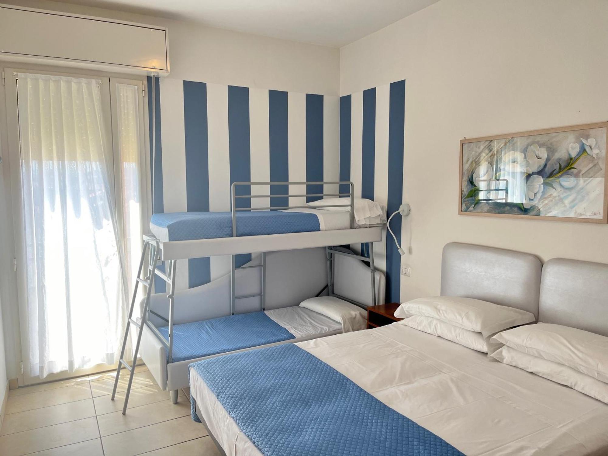 Hotel Berenice Rimini Ngoại thất bức ảnh