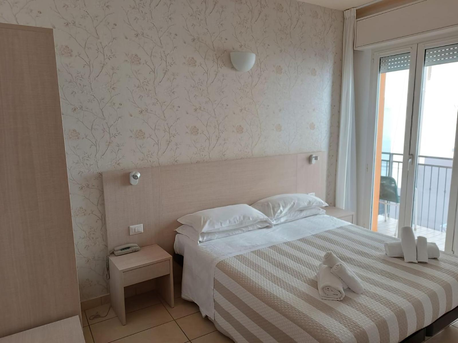 Hotel Berenice Rimini Ngoại thất bức ảnh