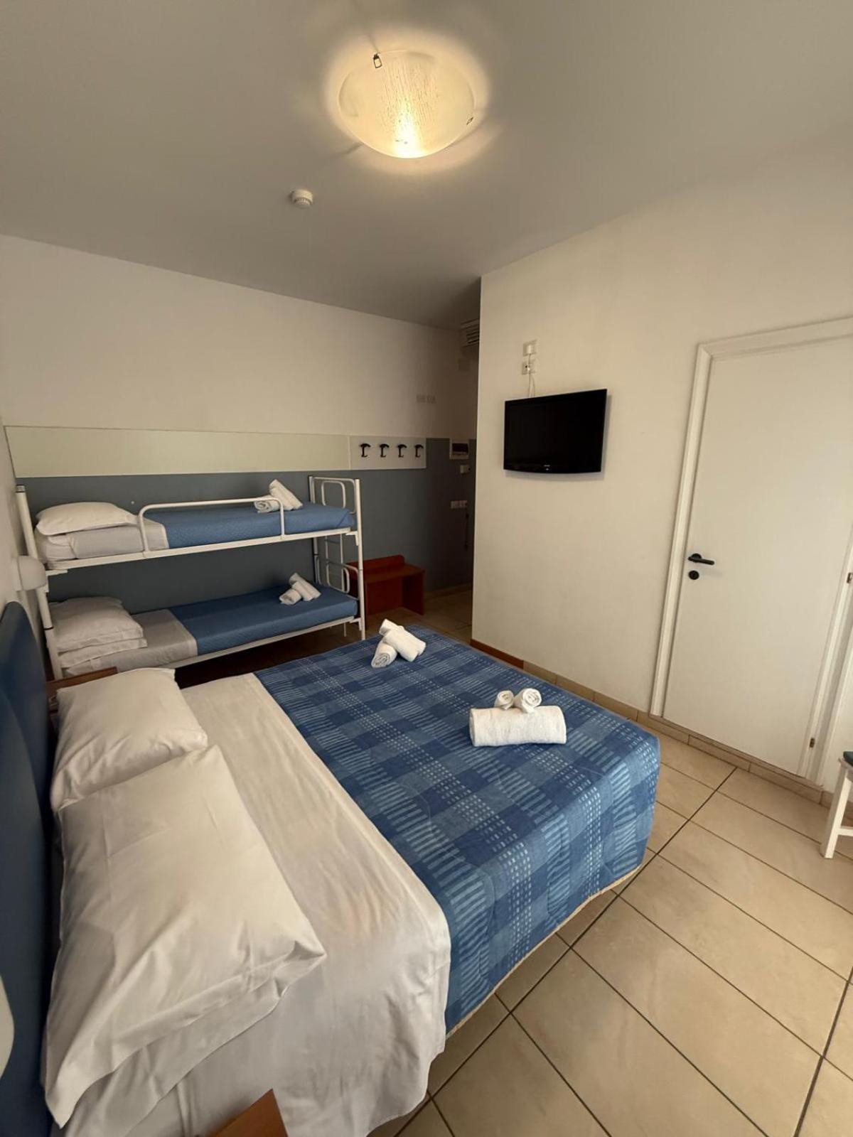 Hotel Berenice Rimini Ngoại thất bức ảnh