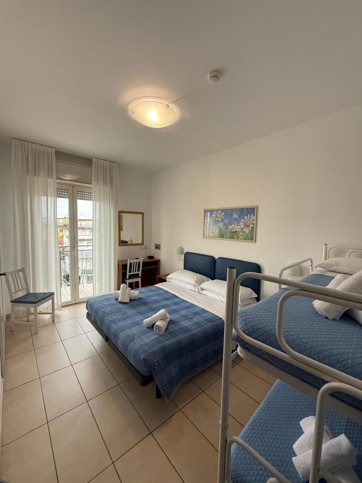 Hotel Berenice Rimini Ngoại thất bức ảnh