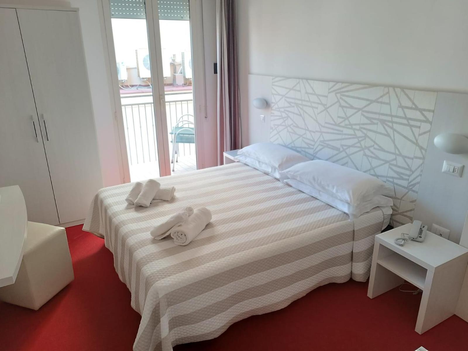 Hotel Berenice Rimini Ngoại thất bức ảnh