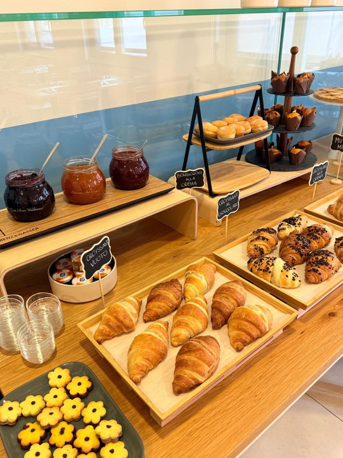 Hotel Berenice Rimini Ngoại thất bức ảnh